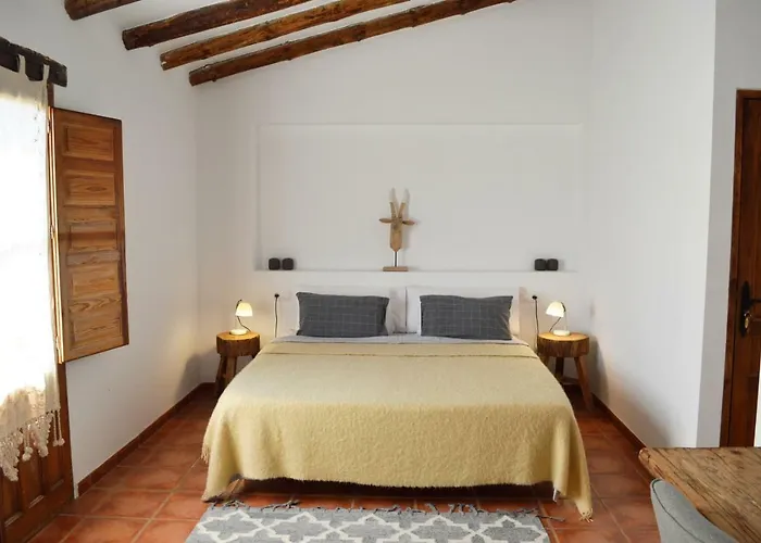 מלון Casas Benali 3*